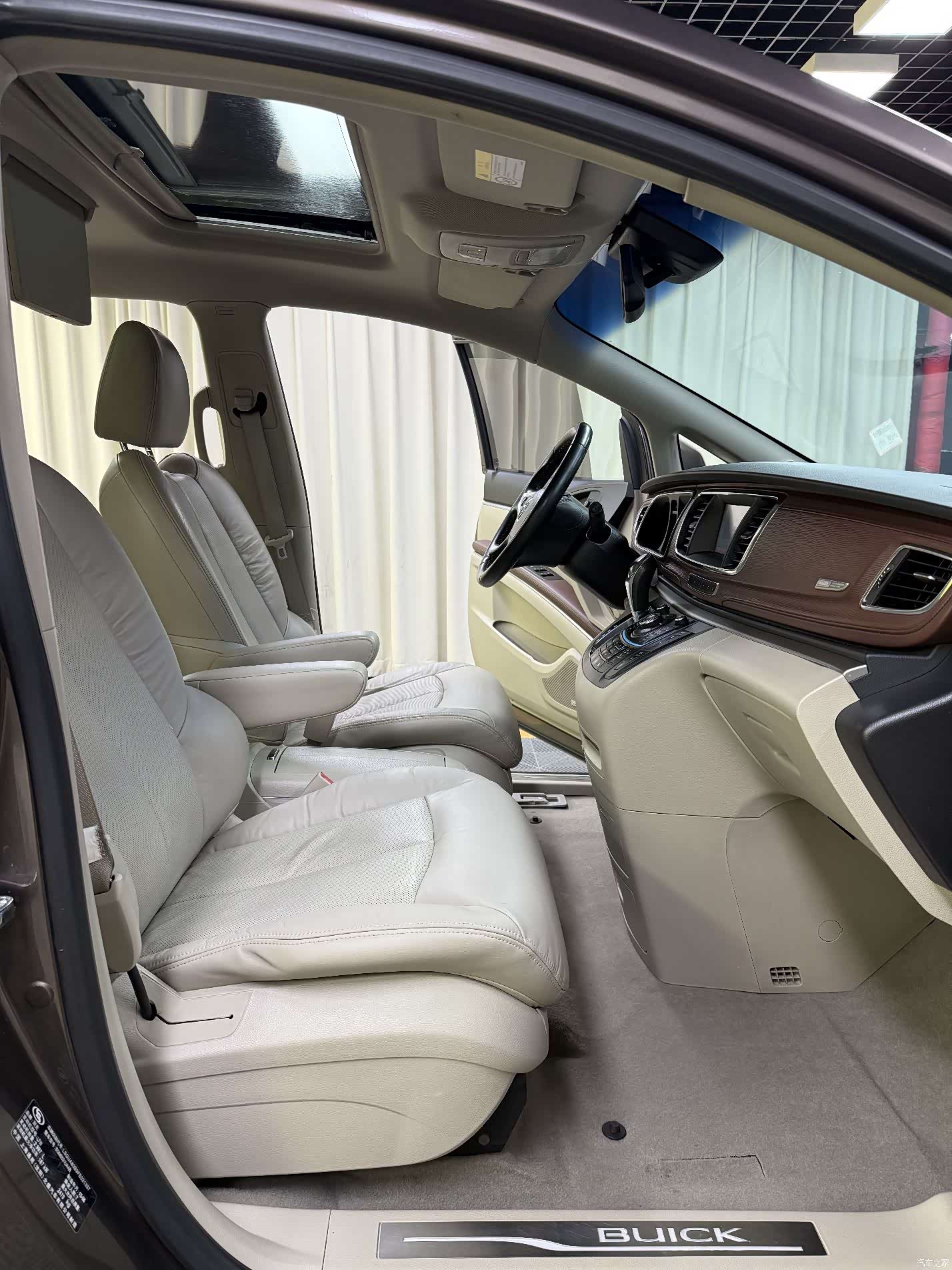Buick GL8, 2015 29