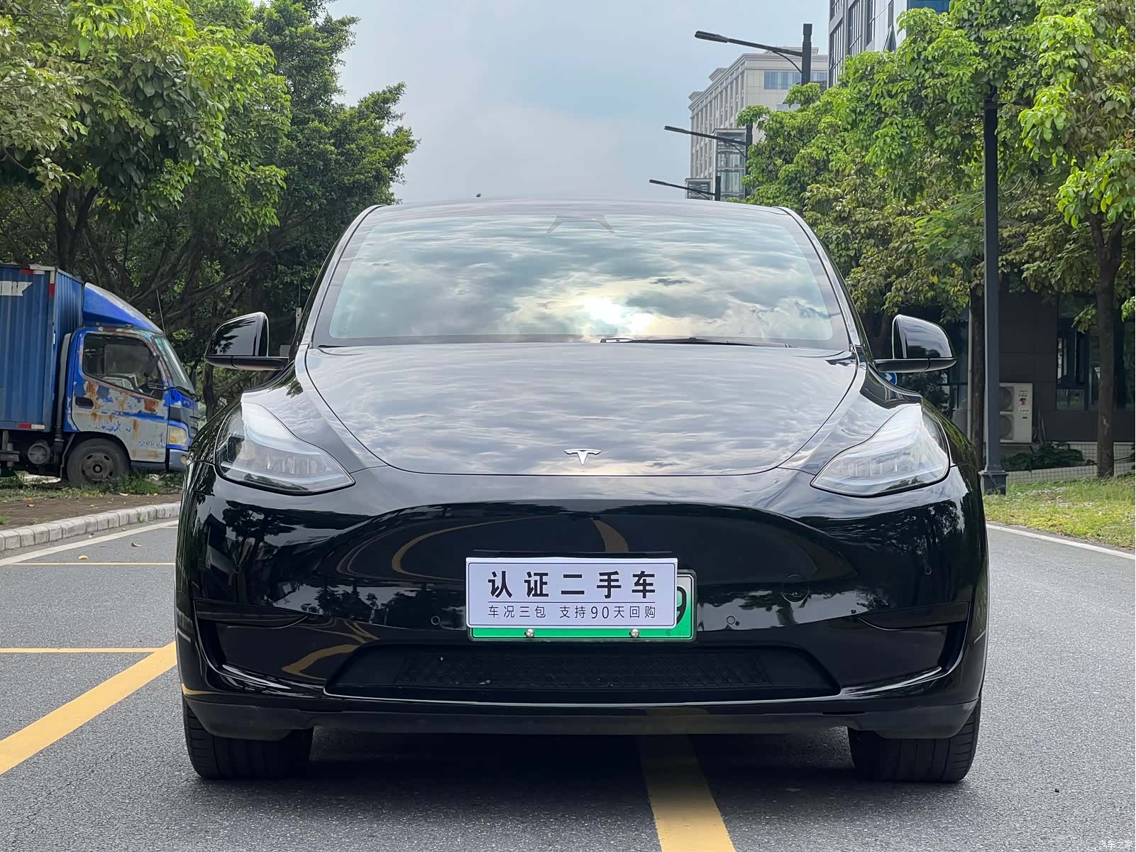Tesla Model Y, 2023 2