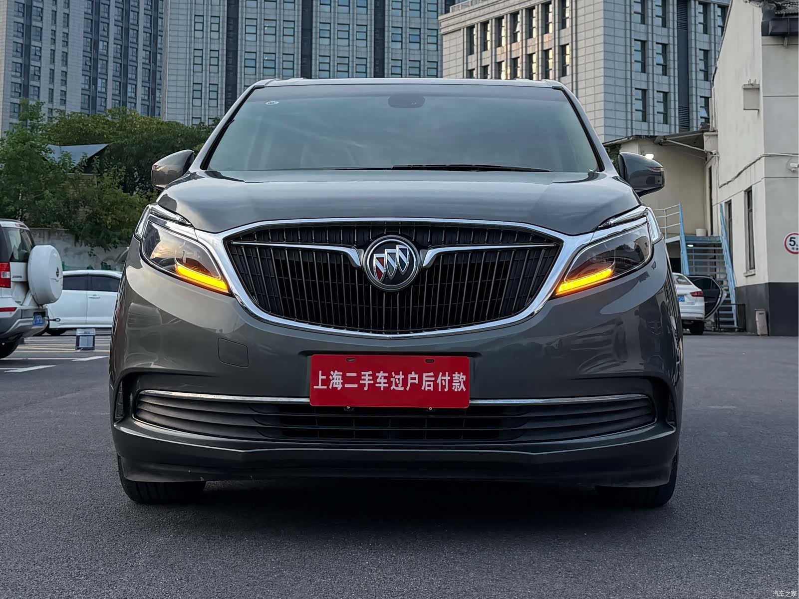 Buick GL8, 2017 1
