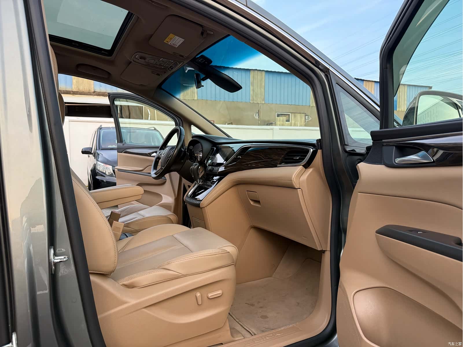 Buick GL8, 2017 21