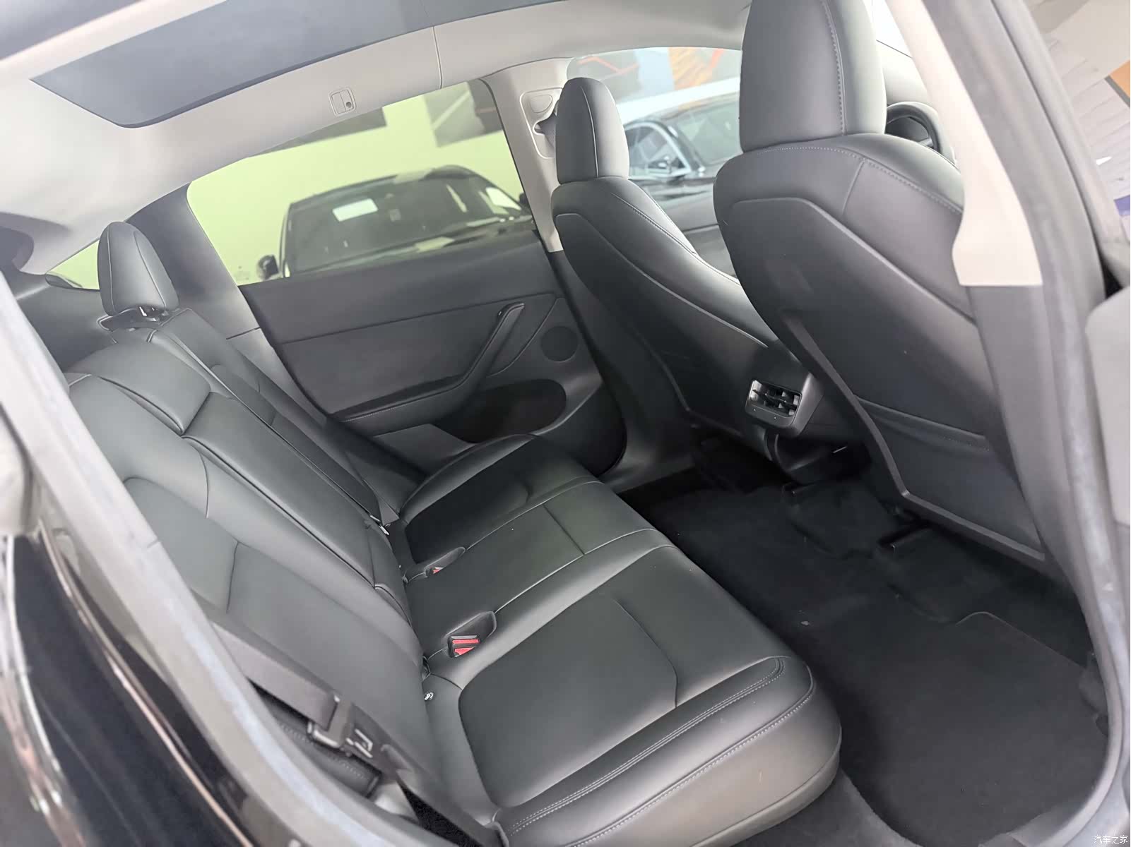 Tesla Model Y, 2022 11
