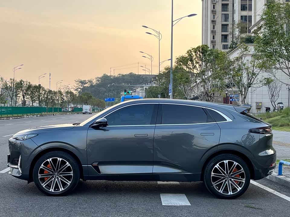 Changan UNI-K Smart iDD