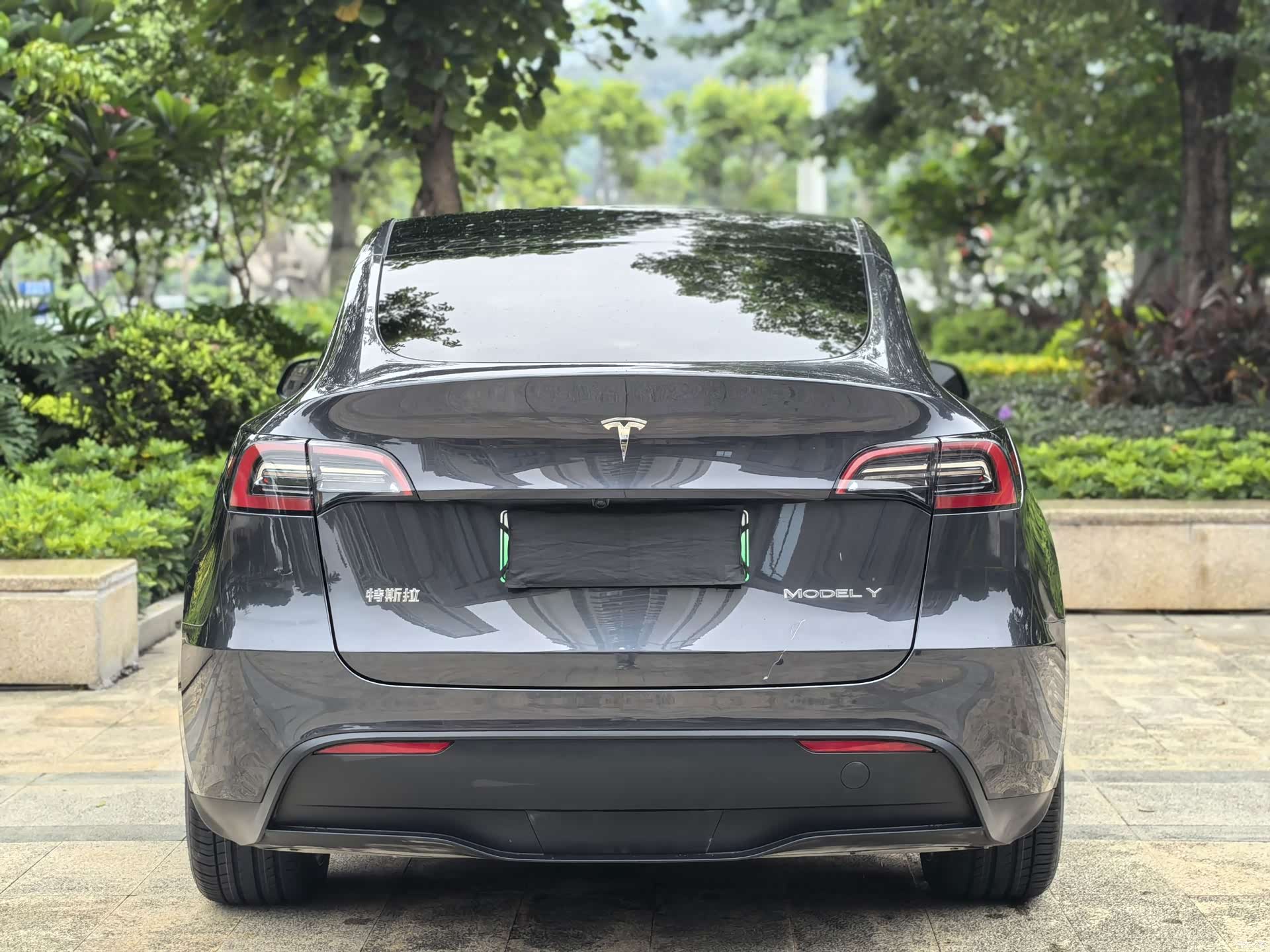 Tesla Model Y, 2024 9