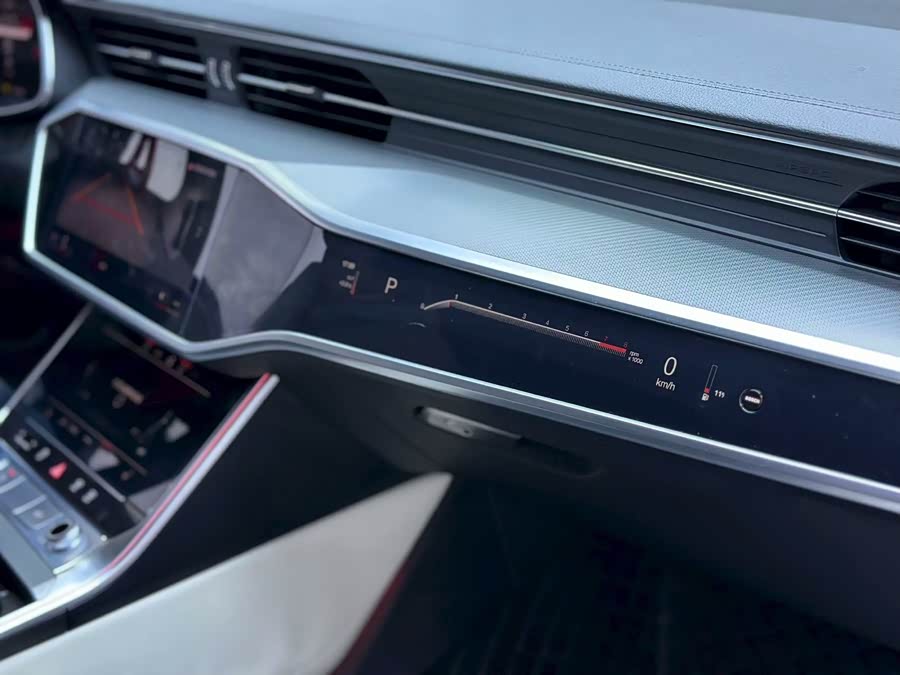 Audi A7 2022, фото 6