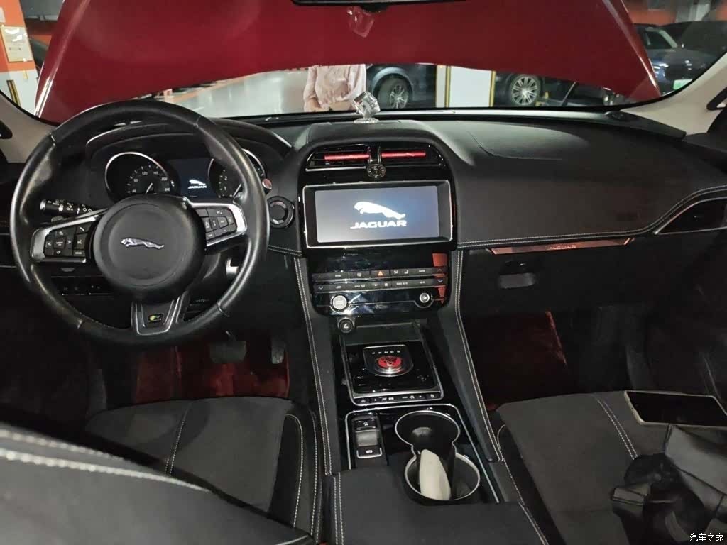 Jaguar F-PACE, 2017 13