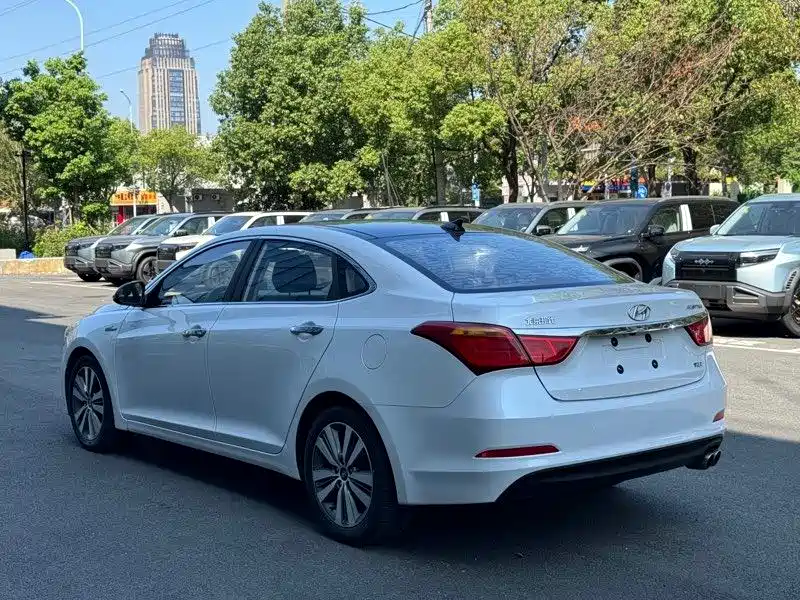 Hyundai Name picture