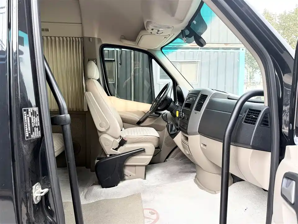 Mercedes-Benz Lingte