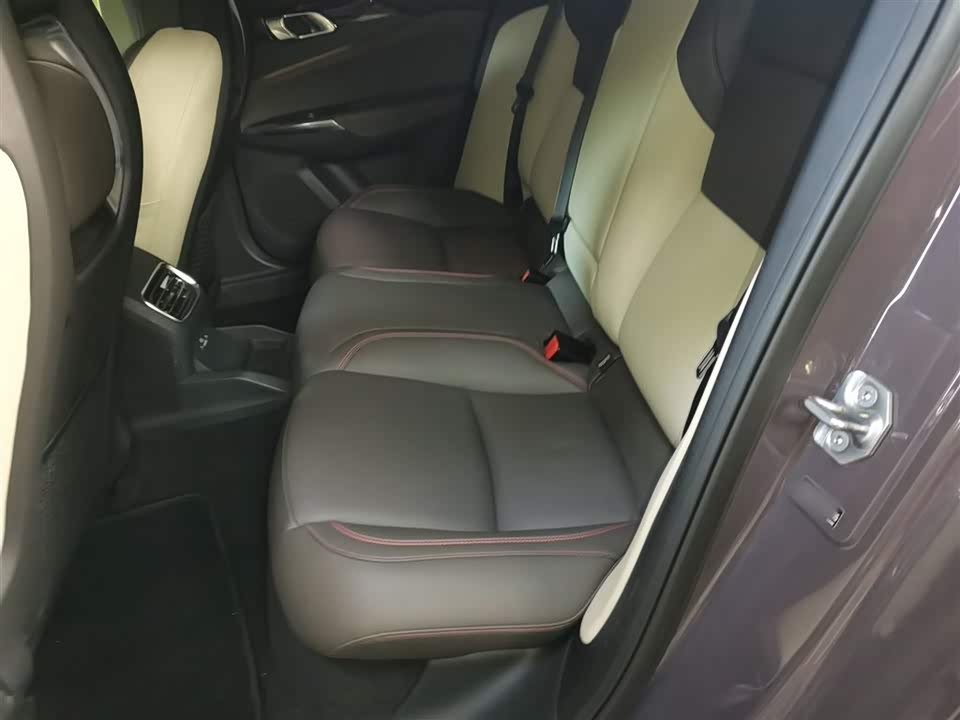 Lynk & Co 02 New energy