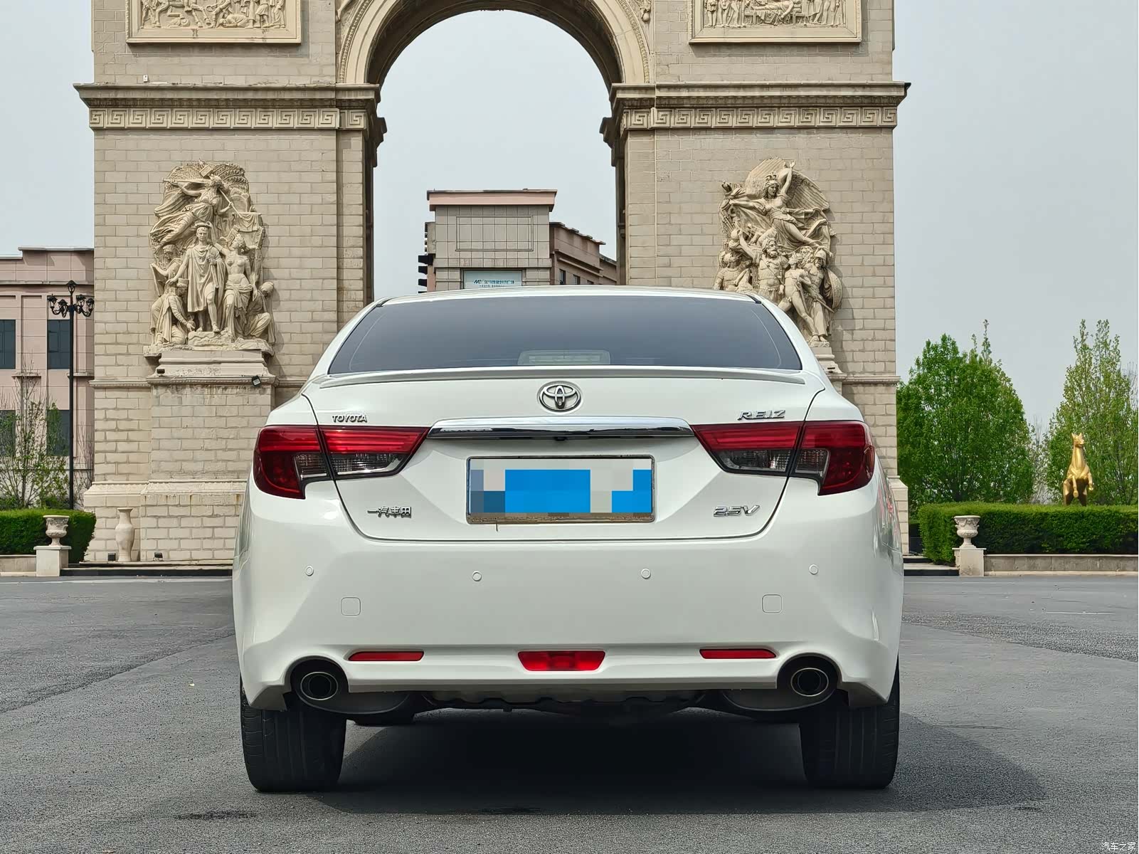 Toyota 2.5V, 2014 11