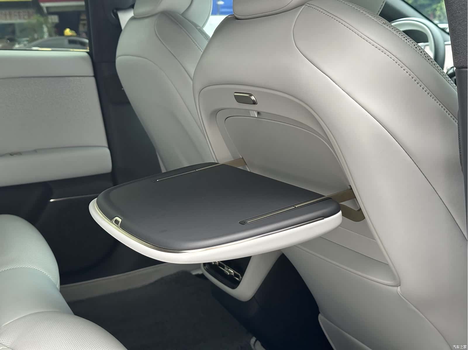 Xpeng P7, 2024 30