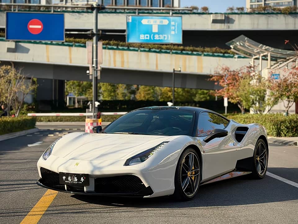 Ferrari 488