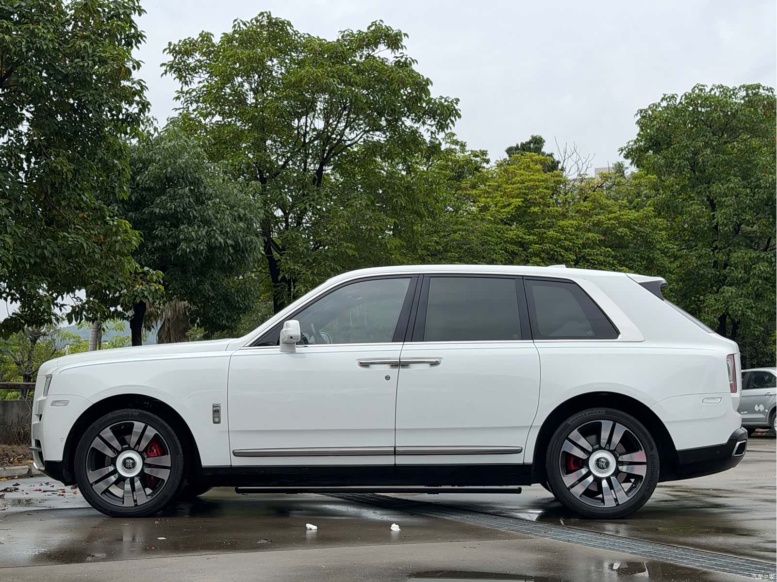 Rolls-Royce Cullinan, 2020 12