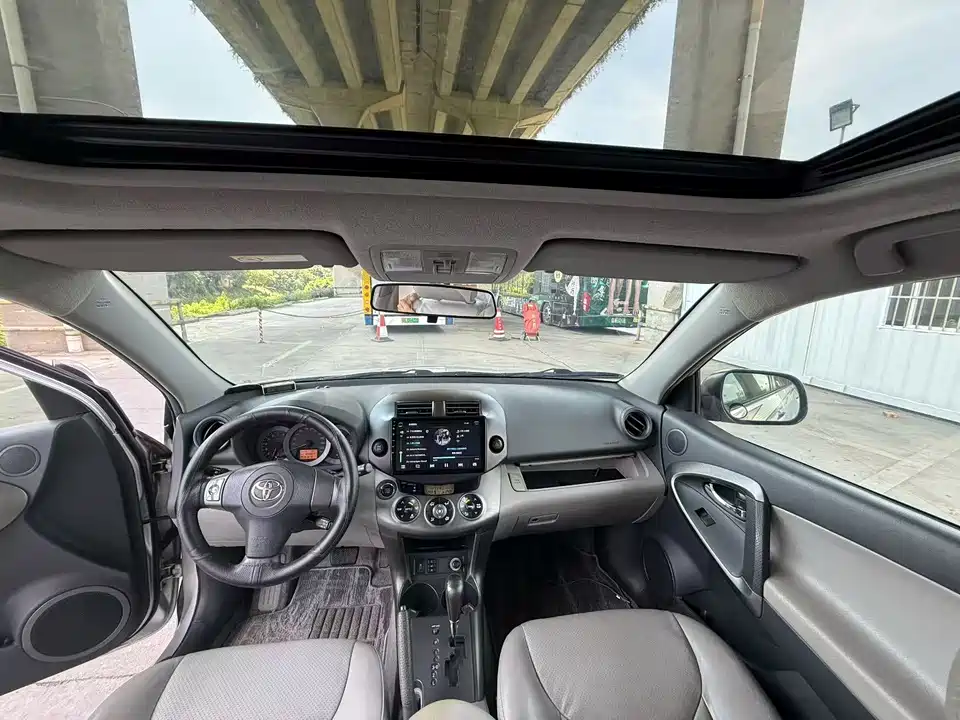 Toyota RAV4 Rongfang