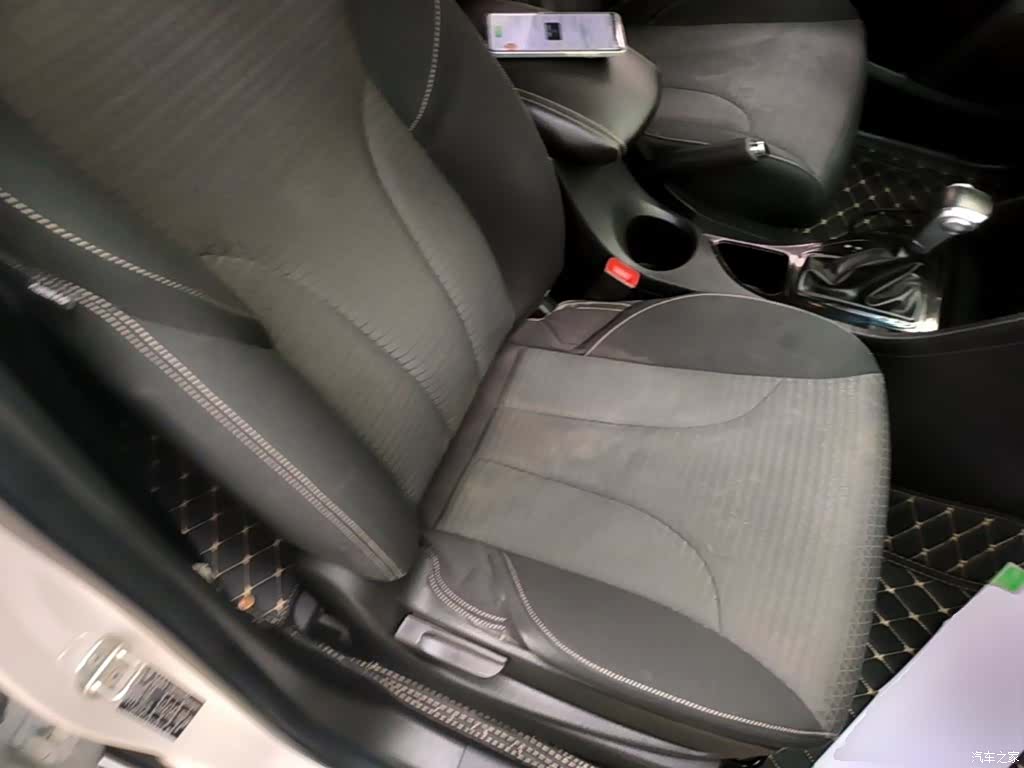 Wuling 730, 2019 25