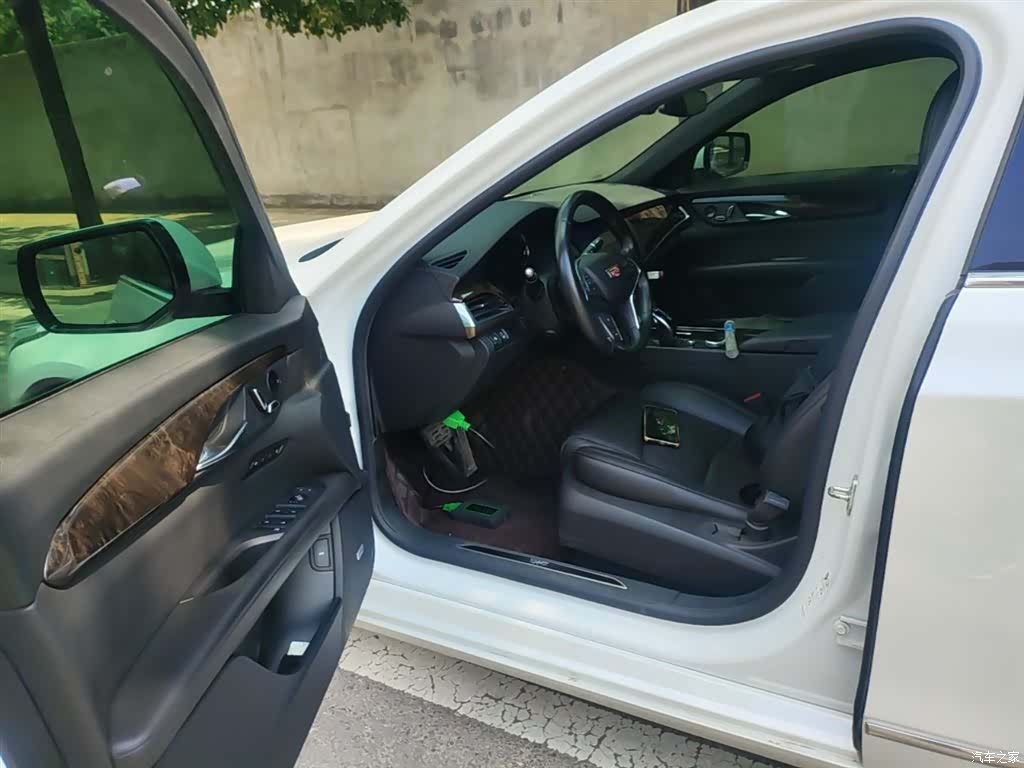 Cadillac CT6, 2022 16