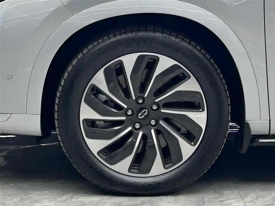 AITO Ask the world M7