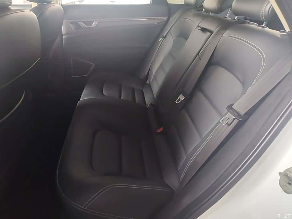 Geely Emgrand, 2017 17