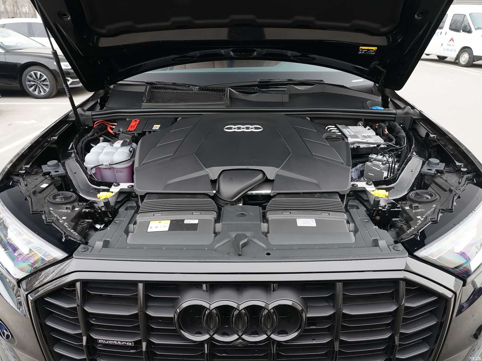 Audi Q7, 2024 27