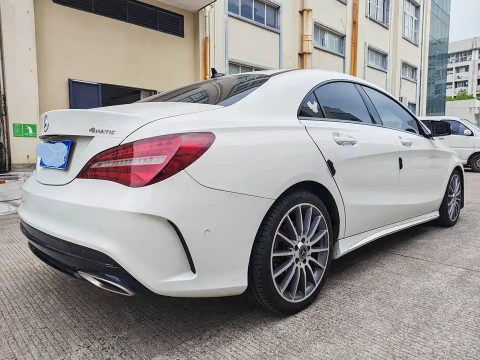 Mercedes-Benz CLA