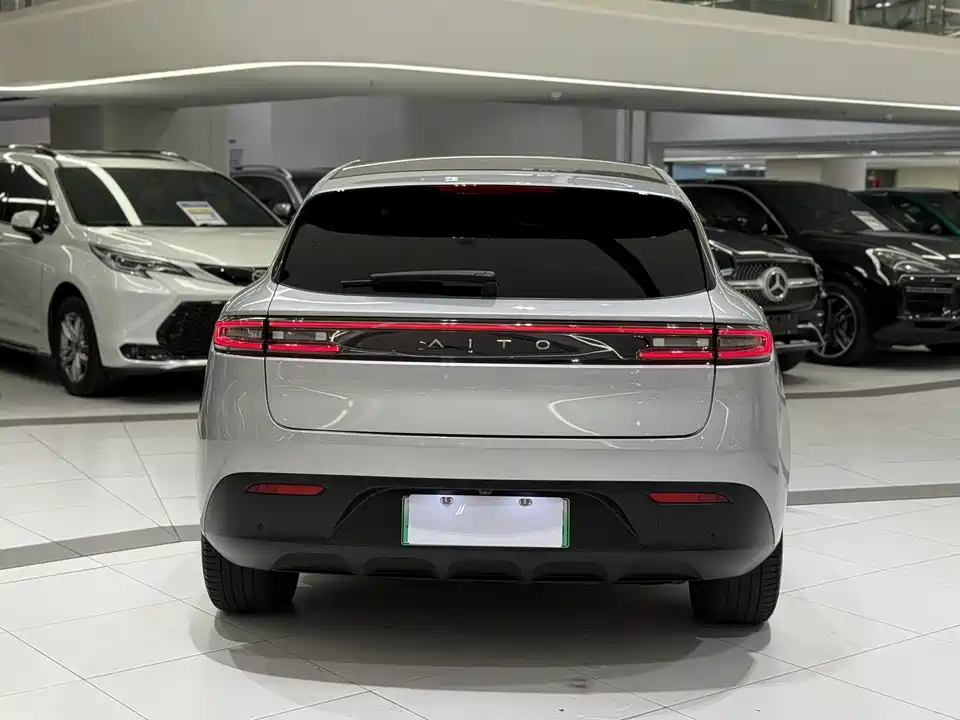 AITO Ask the world M5