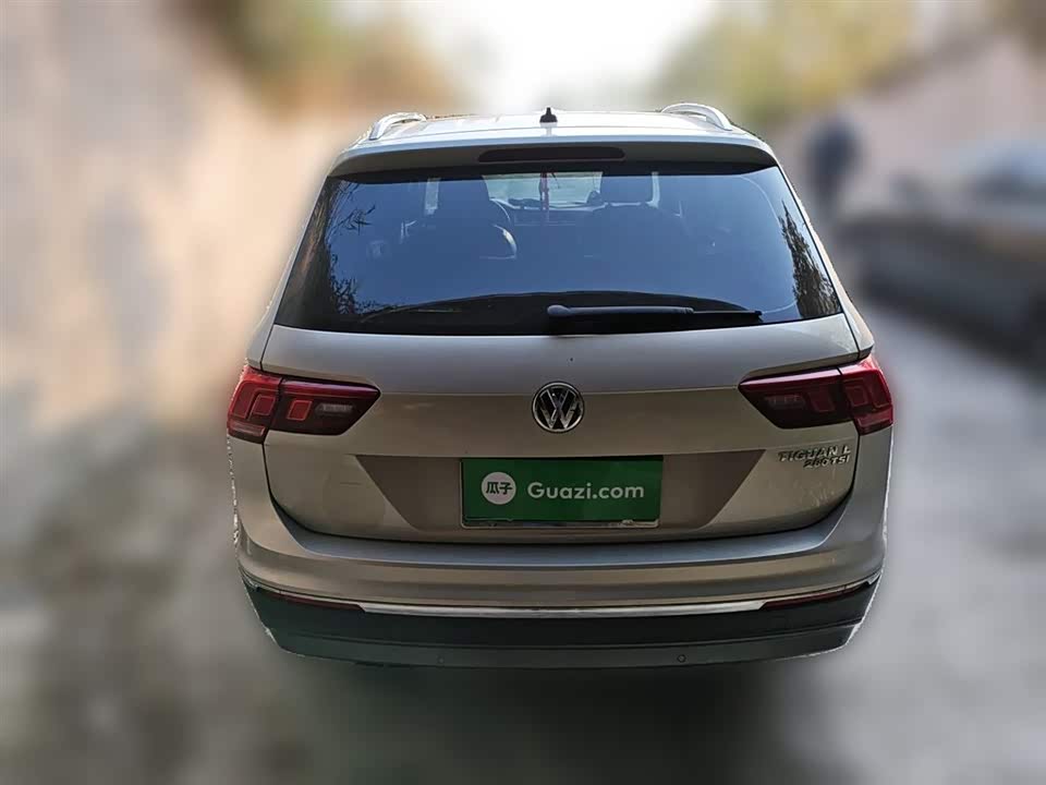 Volkswagen Tiguan L