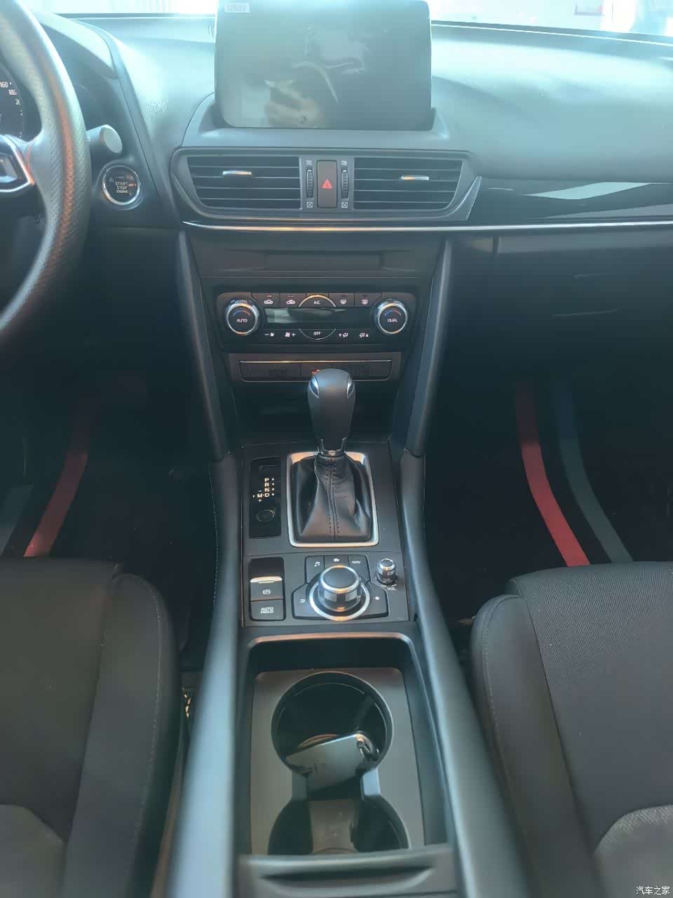 Mazda CX-4, 2023 10