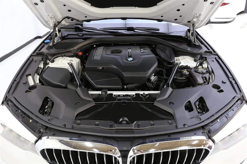 BMW 5 Series, 2018 23