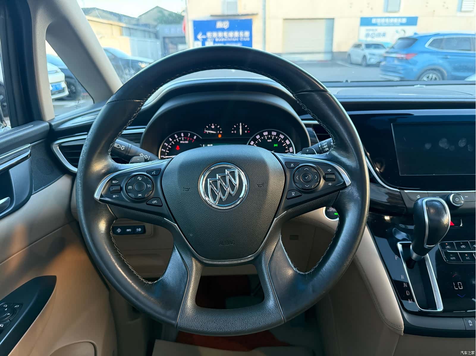 Buick GL8, 2017 14