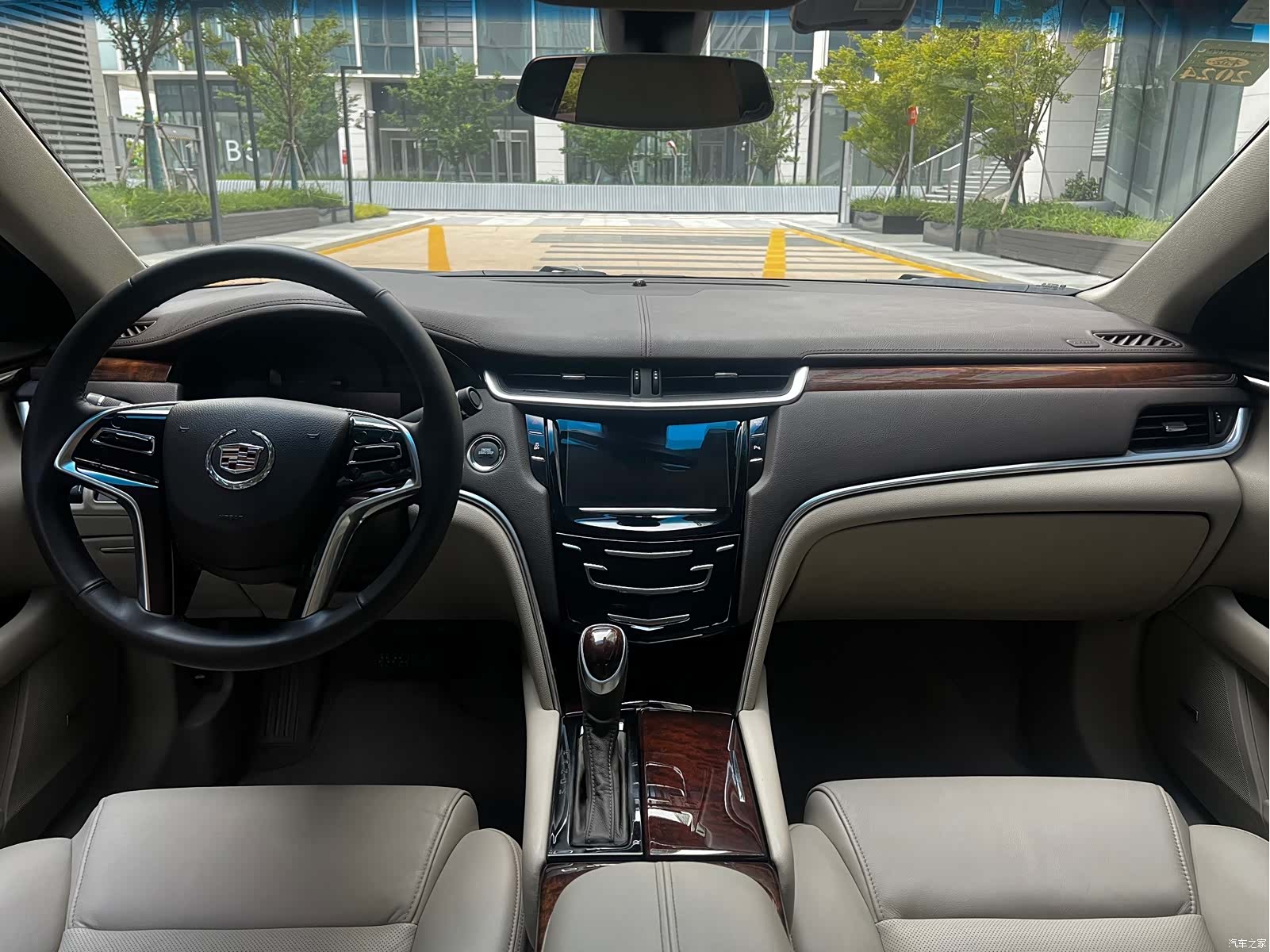 Cadillac XTS, 2014 13