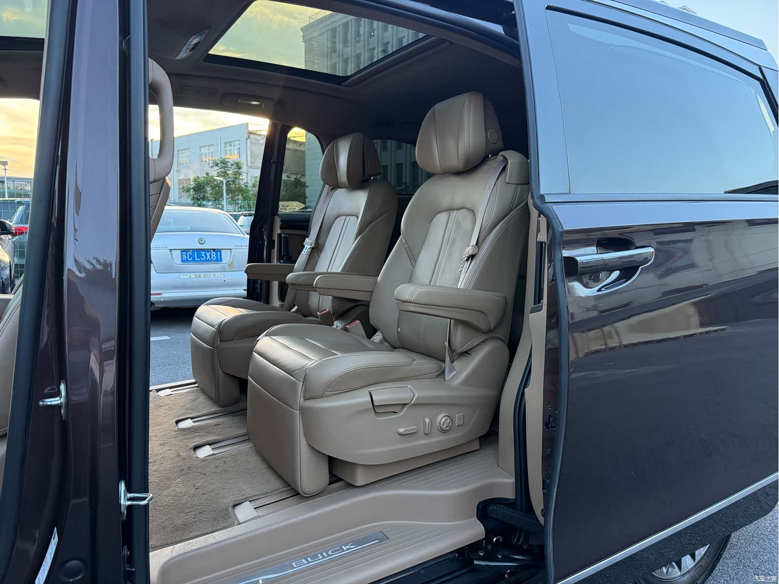Buick GL8, 2017 22