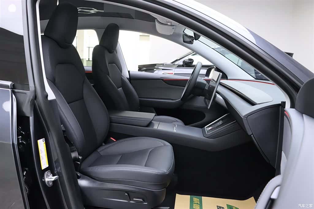 Tesla Model Y, 2025 17