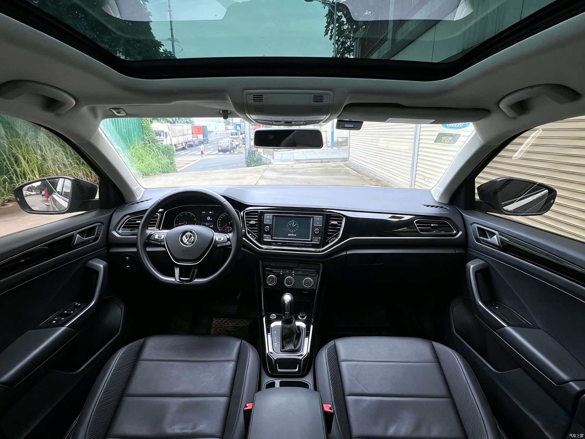 Volkswagen T-ROC, 2019 все фото