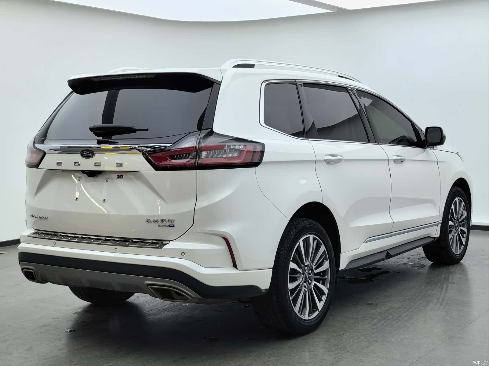 Ford Edge, 2021 4