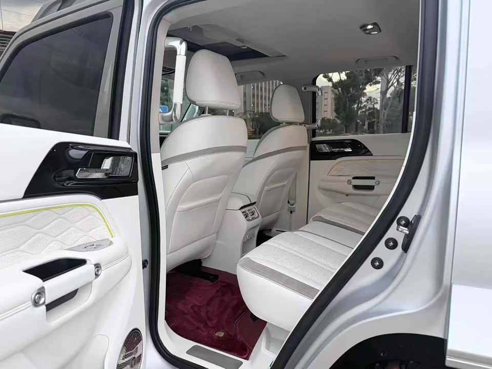 CrossBoundary Co-creation tank 300