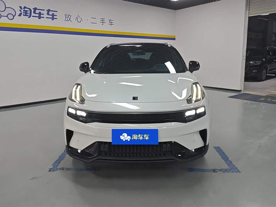 Lynk & Co 06 Lynk & Co 06