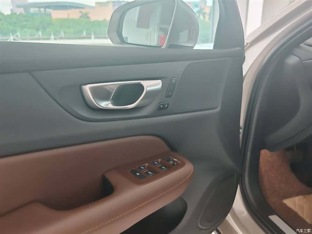 Volvo S60, 2024 10