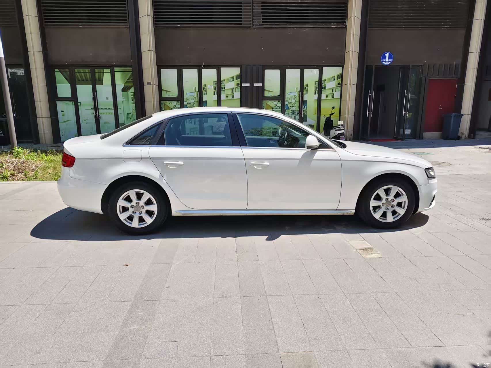 Audi A4L, 2012 4
