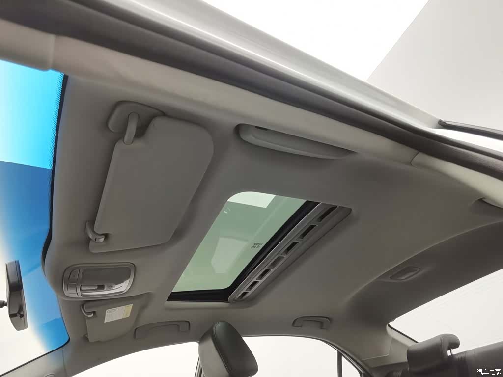 Roewe 360, 2017 14