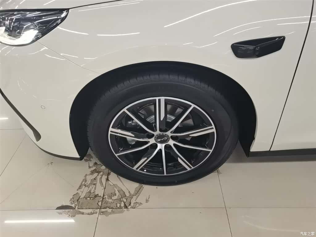 BYD Seal, 2025 23