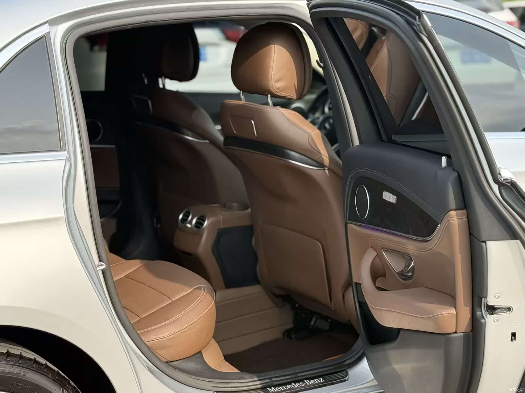 Mercedes-Benz E-Class, 2017 11