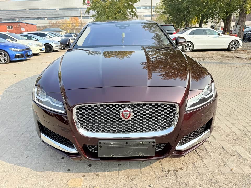Jaguar XFL
