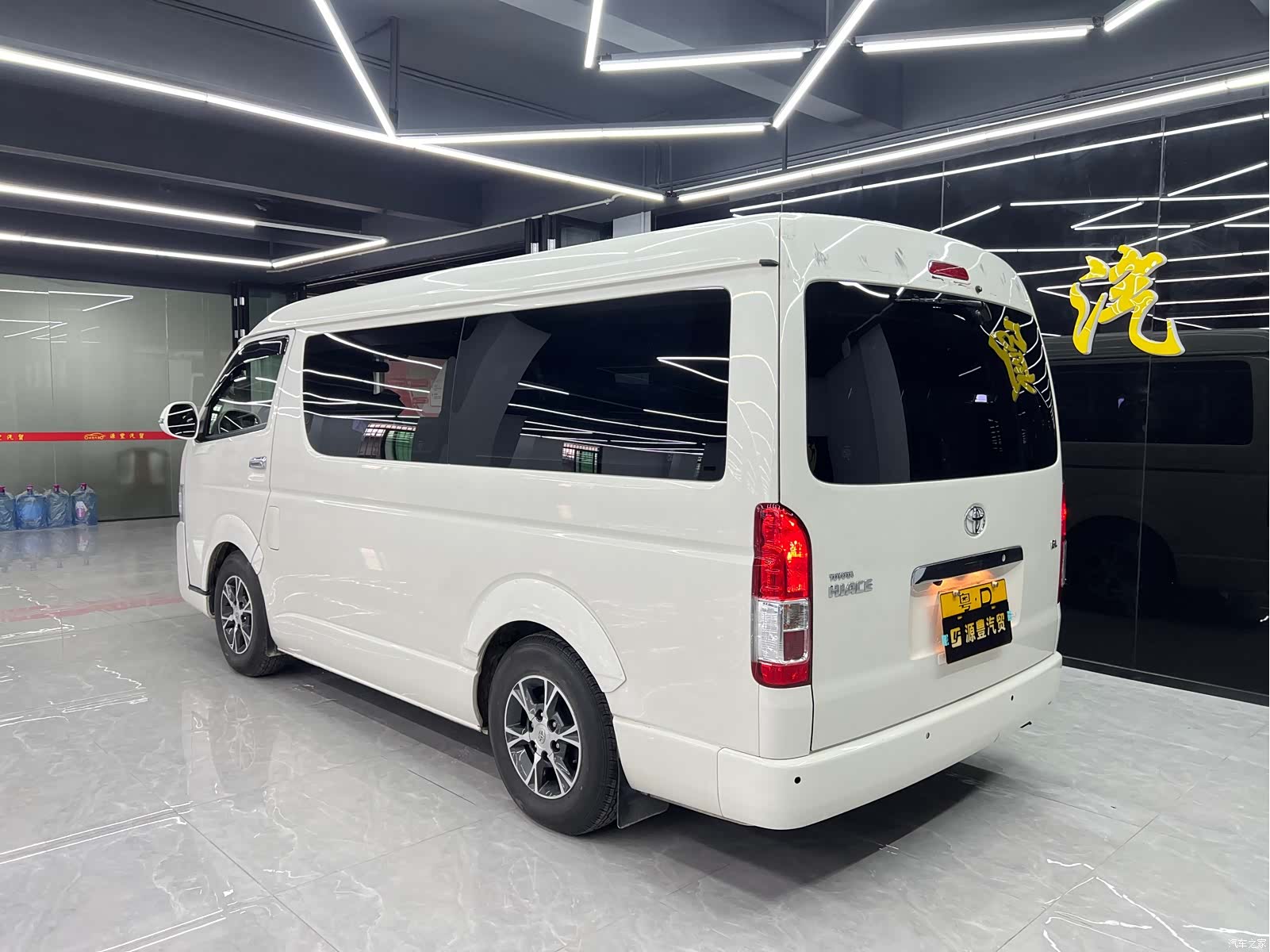 Toyota HiAce, 2016 3