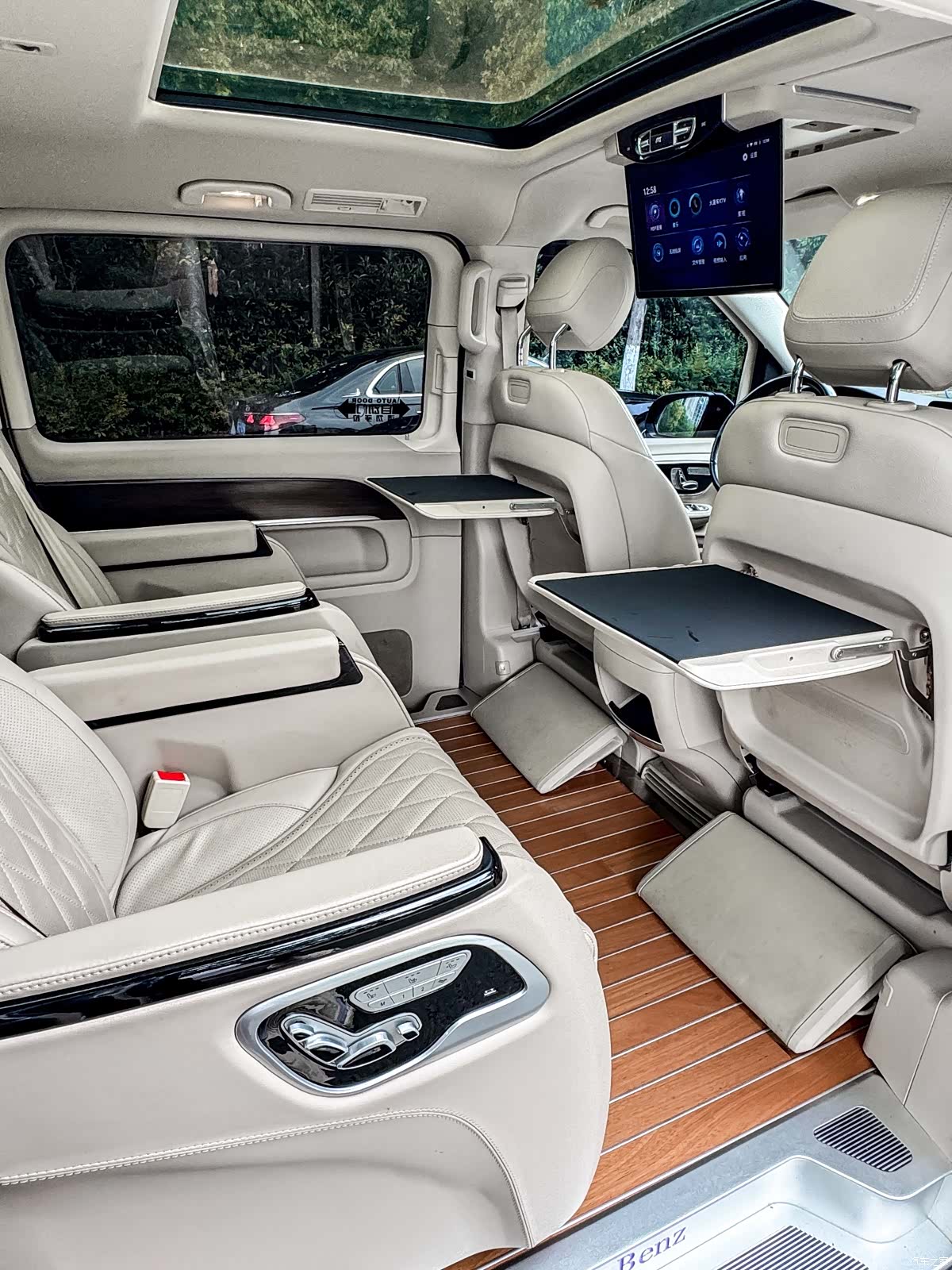 Mercedes-Benz V-Class, 2021 18