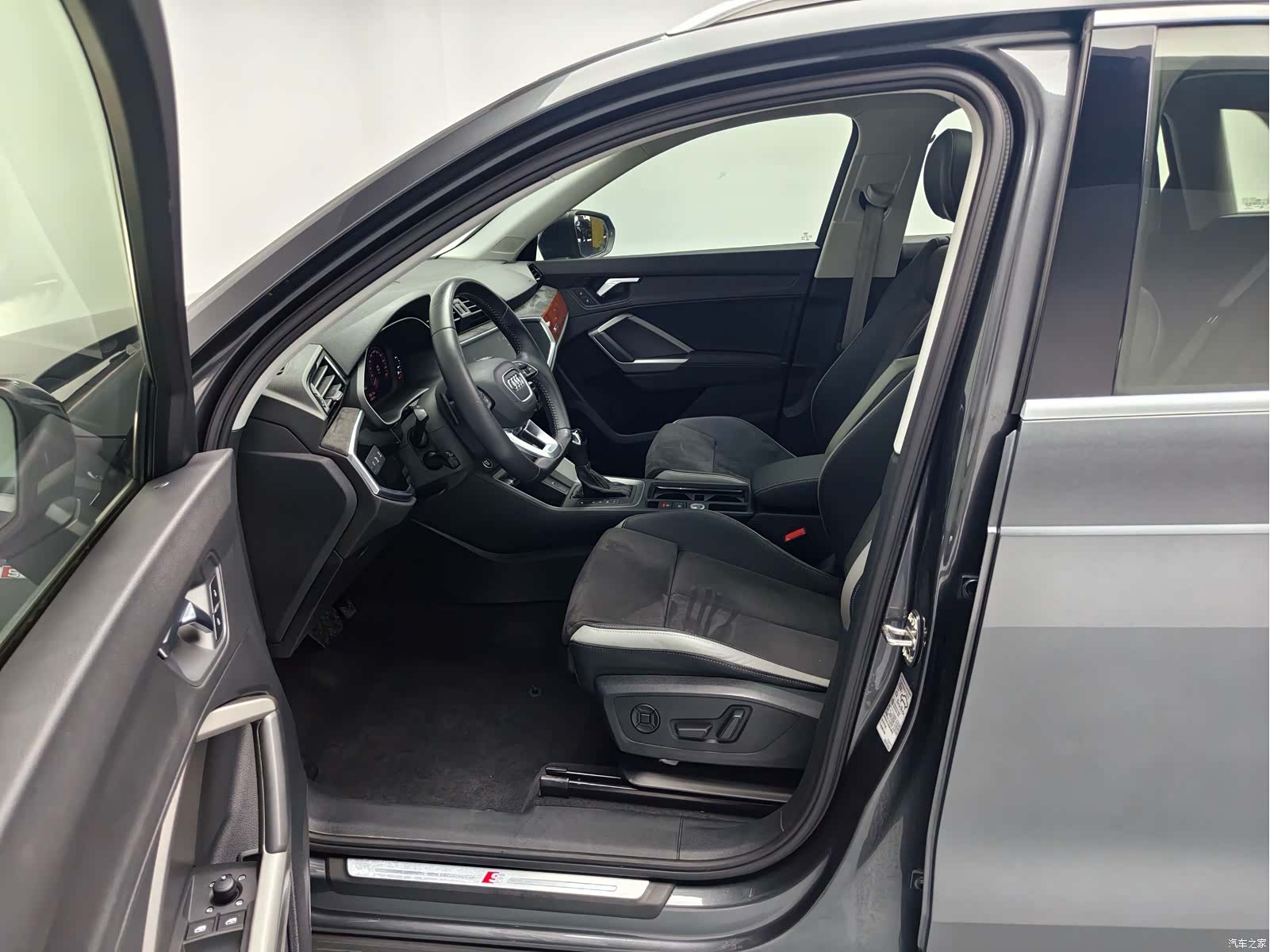 Audi Q3, 2020 7