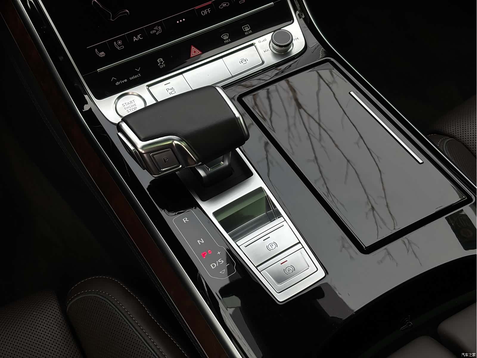 Audi A8L, 2020 12