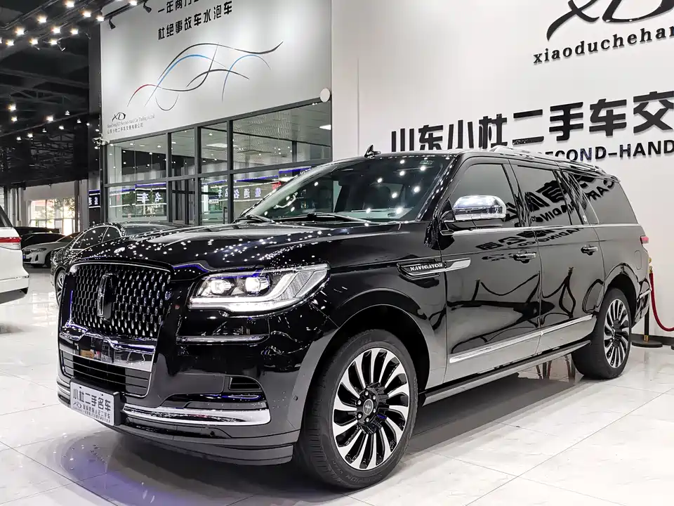 Lincoln Navigator