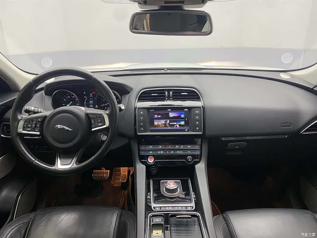 Jaguar F-PACE, 2017 13