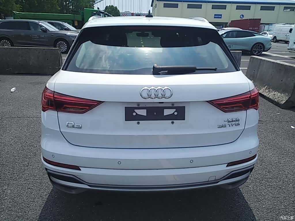 Audi Q3, 2023 6