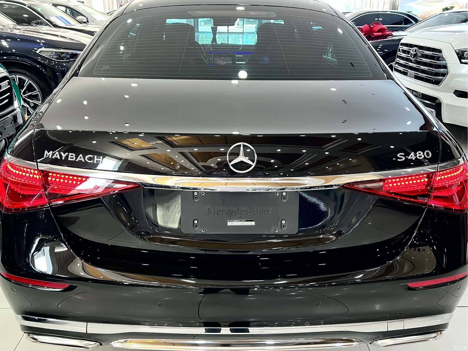 Maybach S-Class, 2023 все фото
