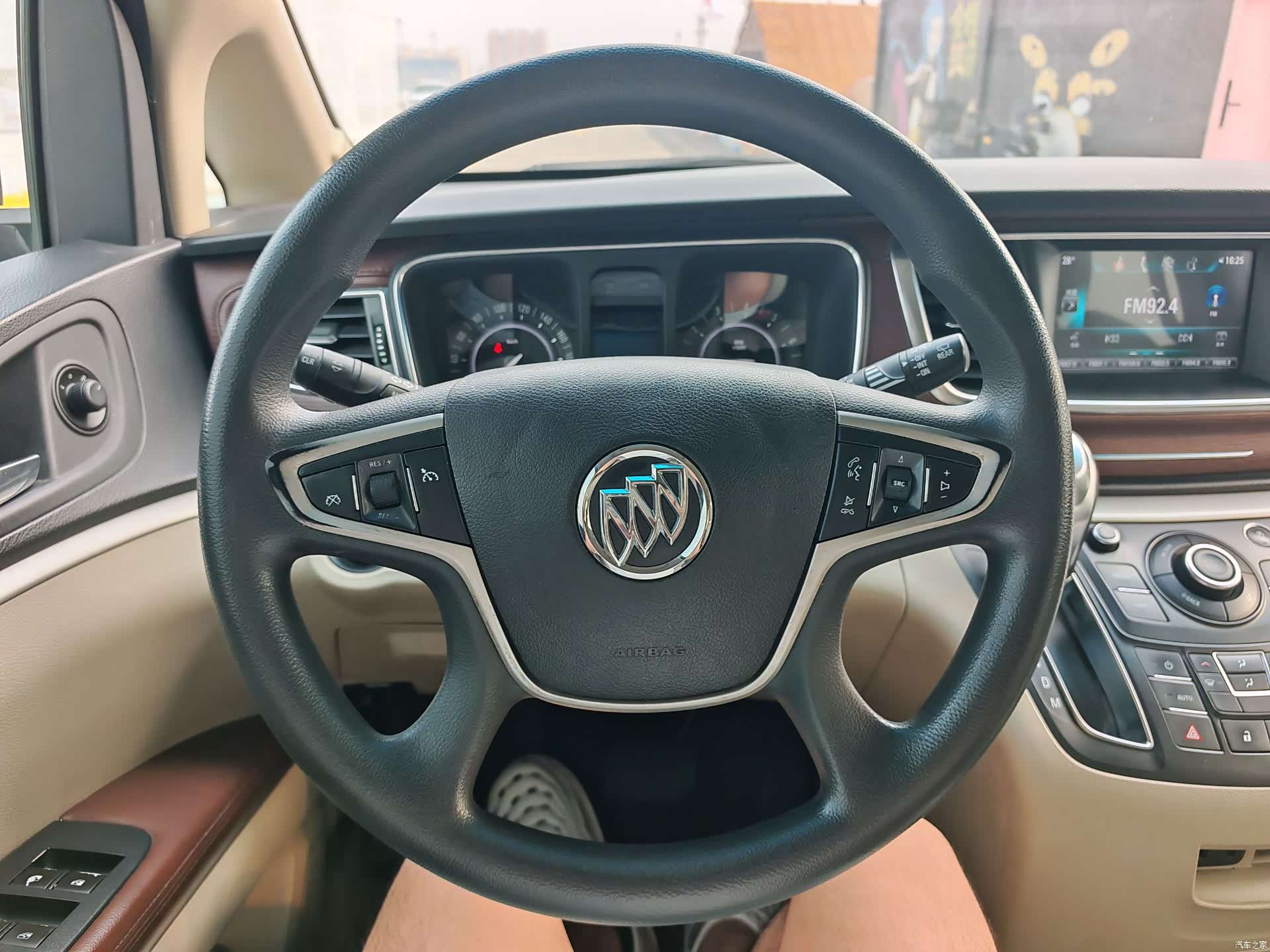 Buick GL8, 2018 8